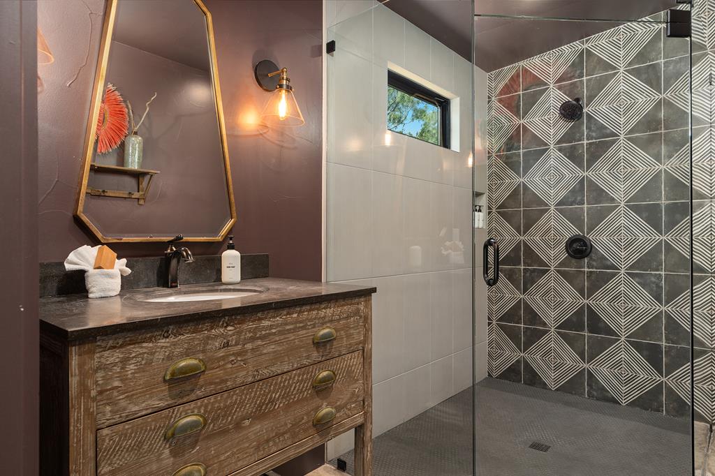 271 Smokehouse Road Fredericksburg, TX 78624 - Photo 82 of 100