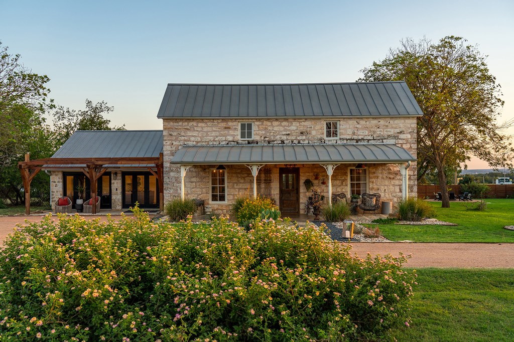 271 Smokehouse Road Fredericksburg, TX 78624 - Photo 96 of 100