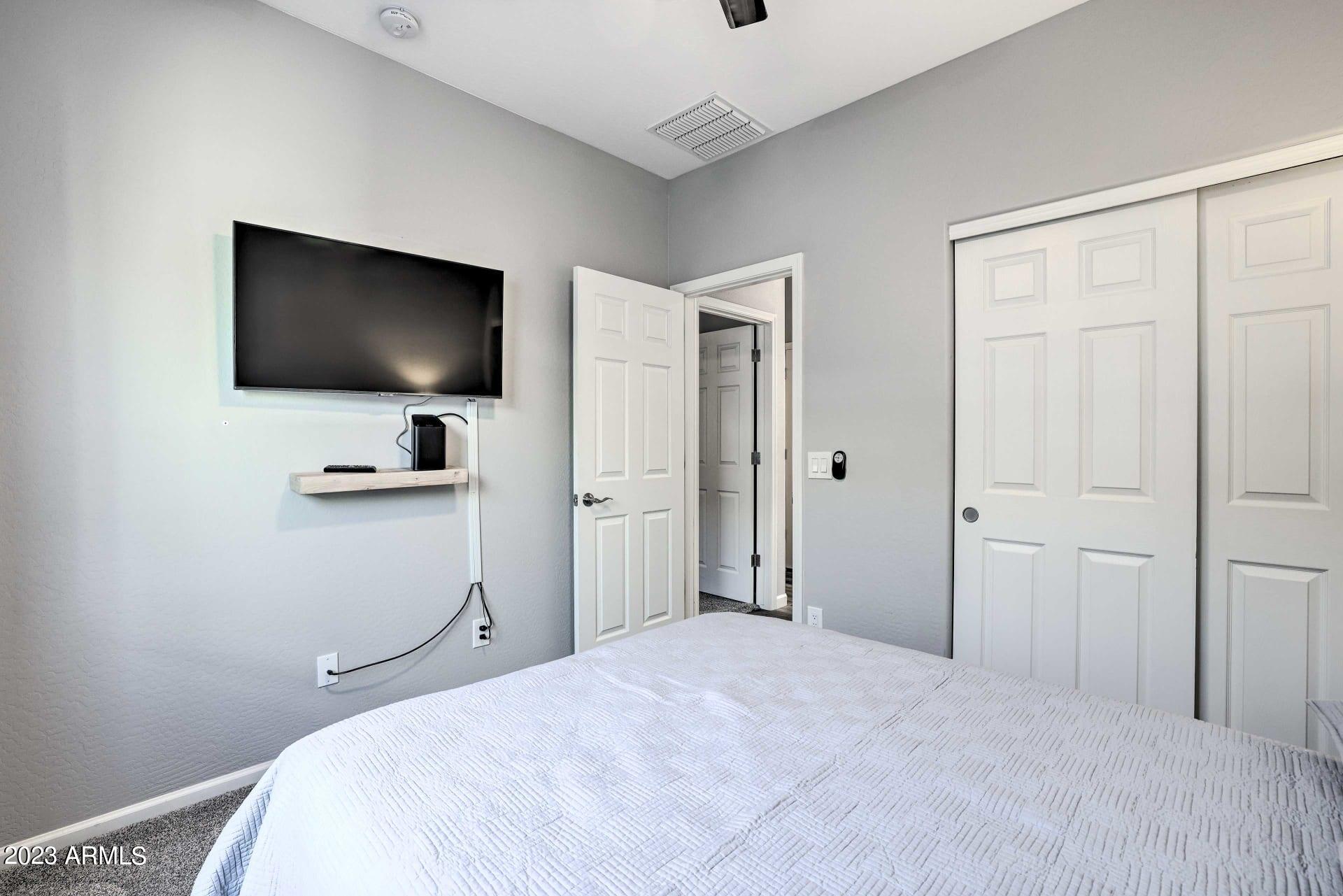 516 West Harwell Road Phoenix, AZ 85041 - Photo 17 of 26 5xriq0ae