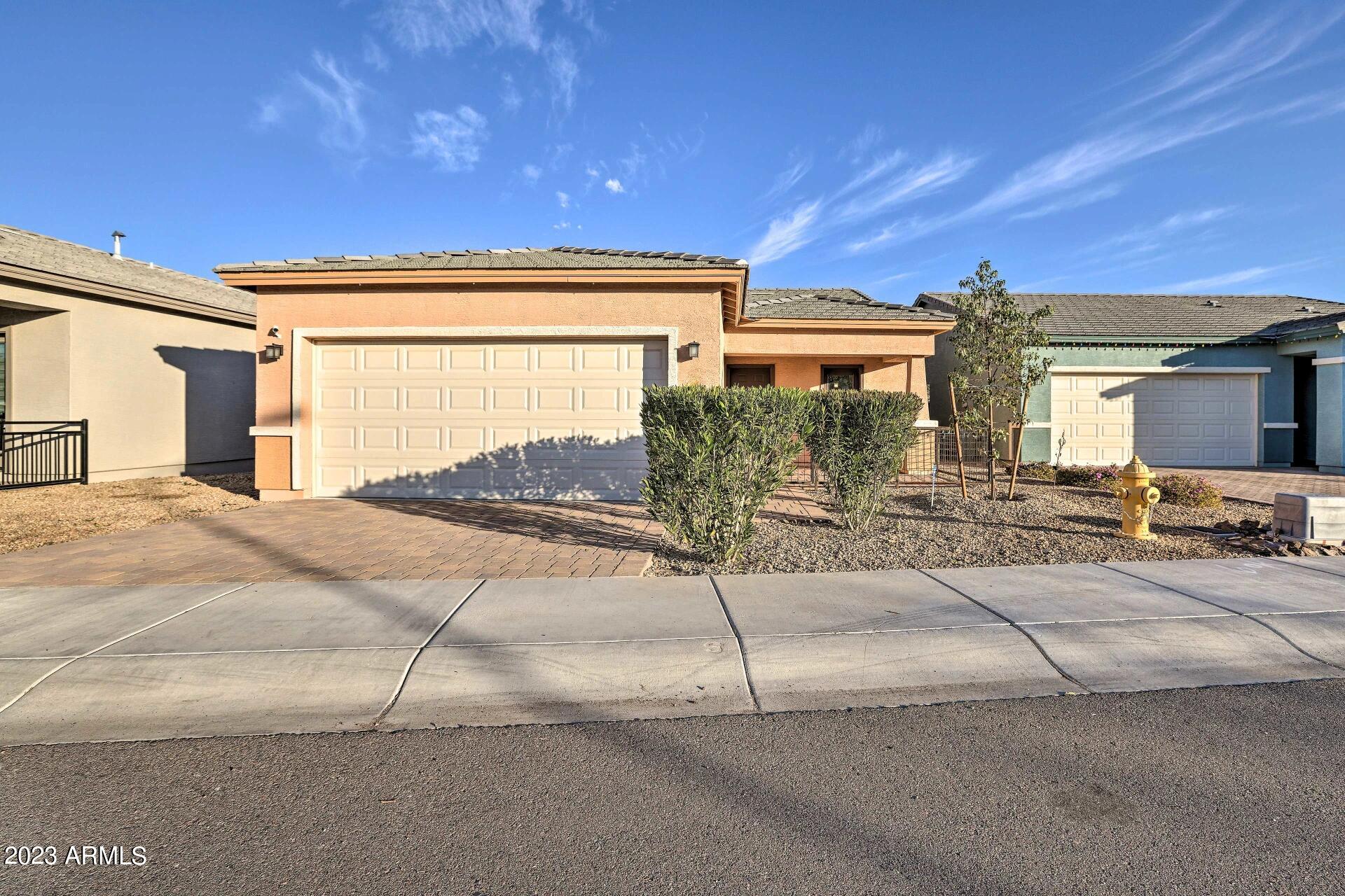 516 West Harwell Road Phoenix, AZ 85041 - Photo 2 of 26 z7killz5