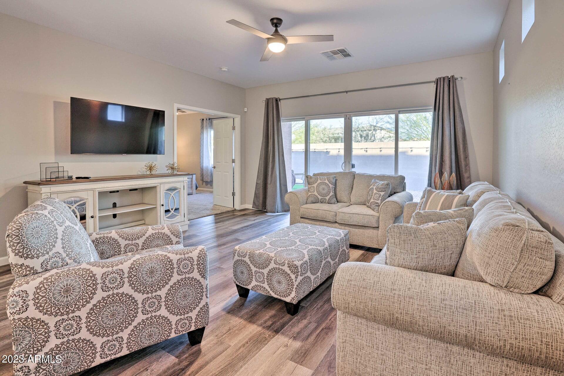 516 West Harwell Road Phoenix, AZ 85041 - Photo 5 of 26 1fuspoq7