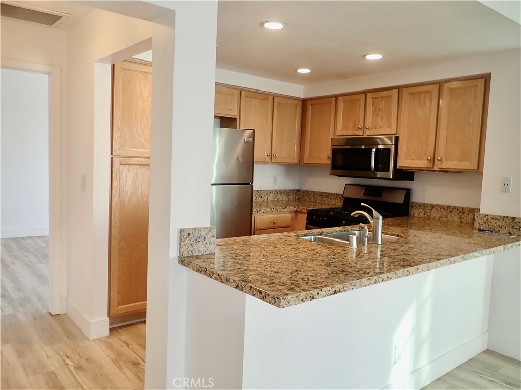 4240 Lost Hills Road, Unit 2005 Calabasas, CA 91301 - Photo 4 of 14