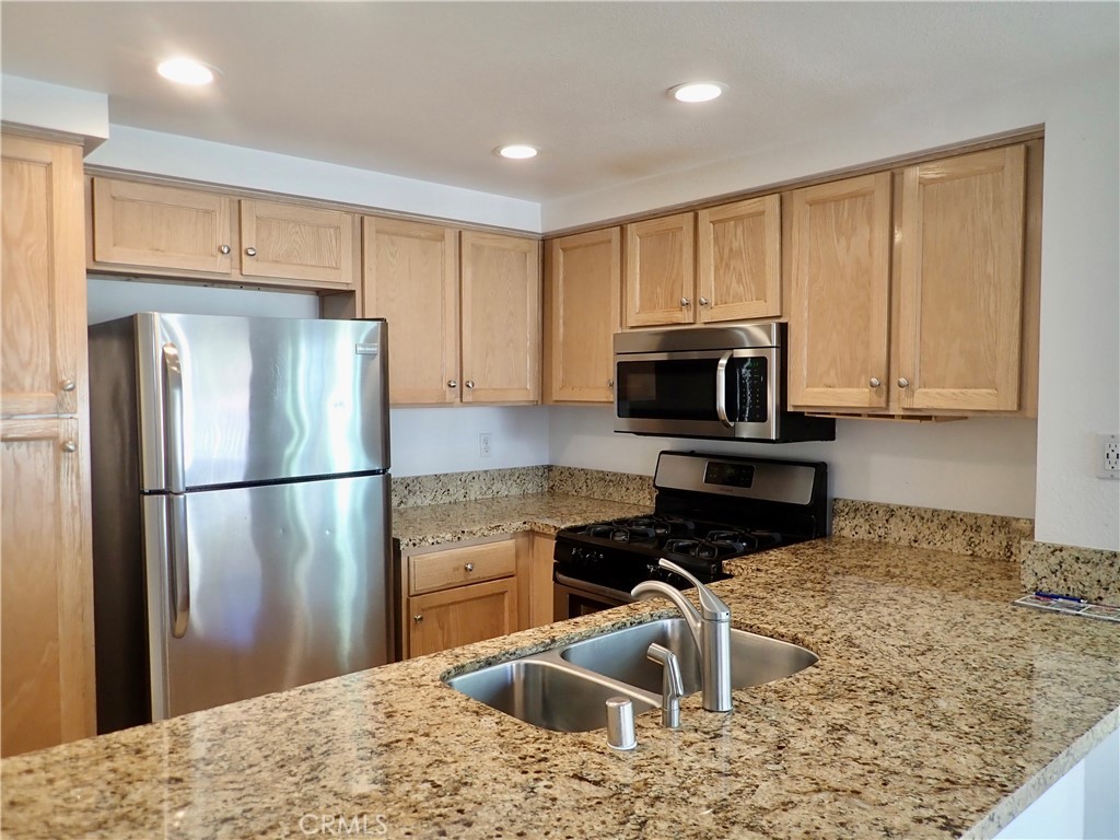 4240 Lost Hills Road, Unit 2005 Calabasas, CA 91301 - Photo 6 of 14