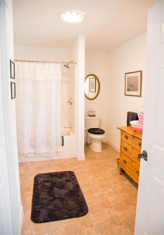 24 Arundel Road Gray, ME 04071 - Photo 17 of 24 MASTER BATH