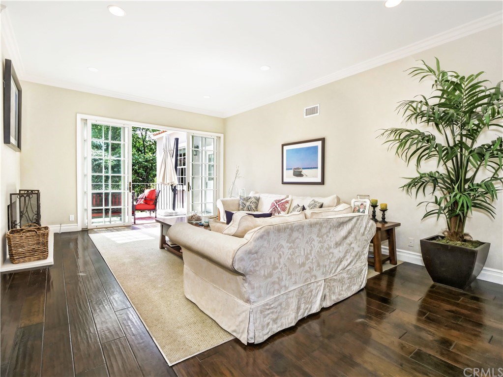 1201 Vía Gabriel Palos Verdes Estates, CA 90274 - Photo 5 of 33 Living Room looking toward backyard