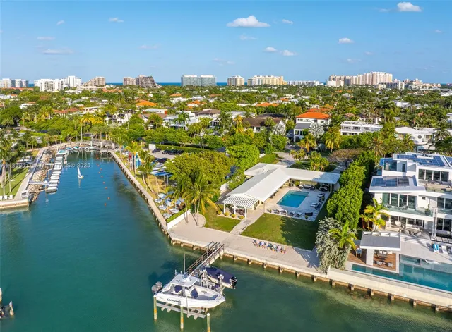 $25,900,000 | 200 Harbor Drive, Key Biscayne, FL 33149