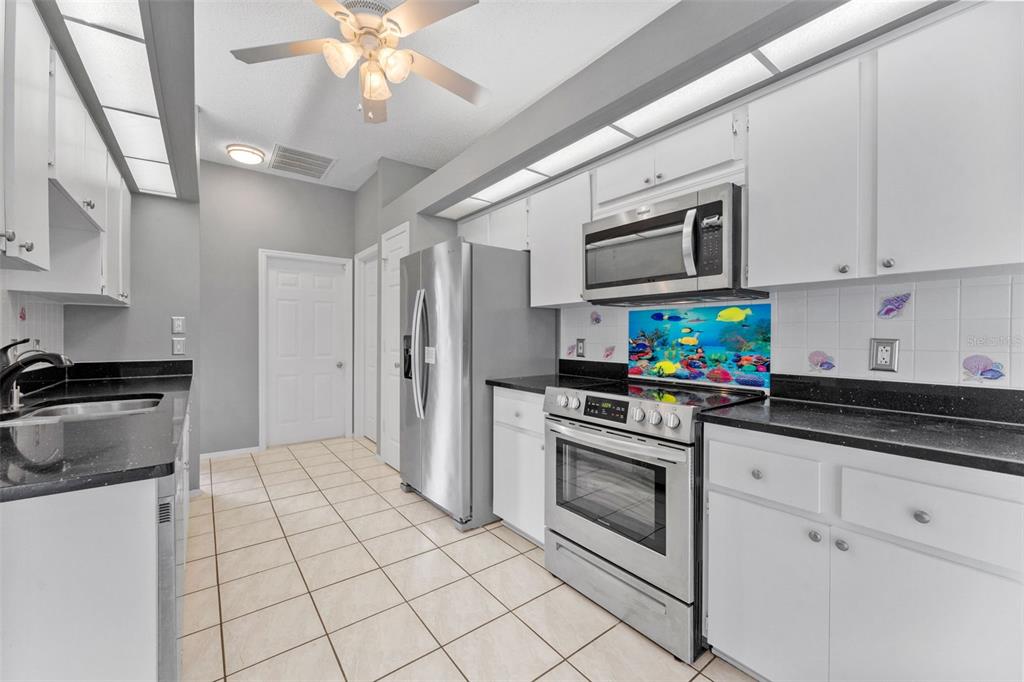 11303 Topaz Street Spring Hill, FL 34608 - Photo 12 of 50 Gallery Image 12