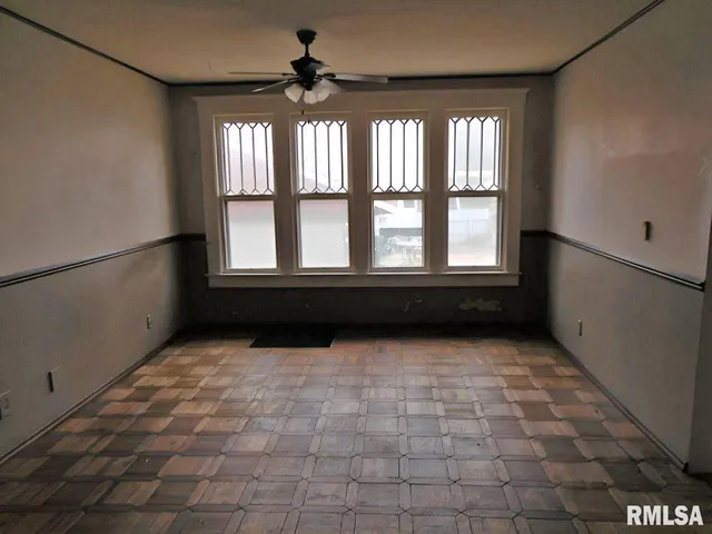 $29,900 | 423 South Lincoln Boulevard, Centralia, IL 62801