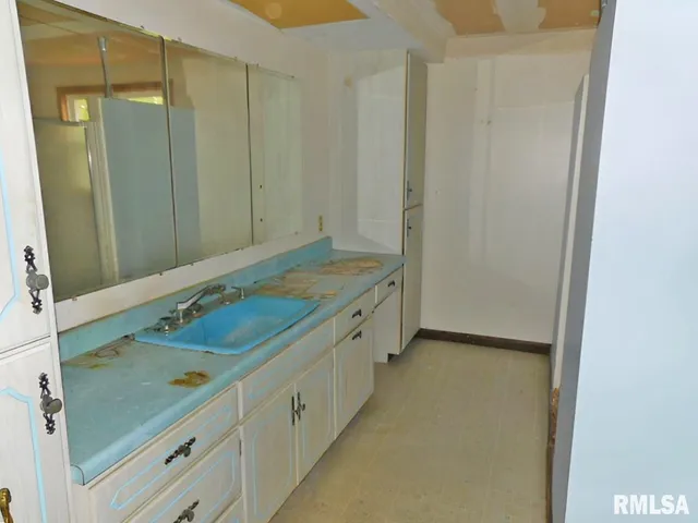 $29,900 | 423 South Lincoln Boulevard, Centralia, IL 62801