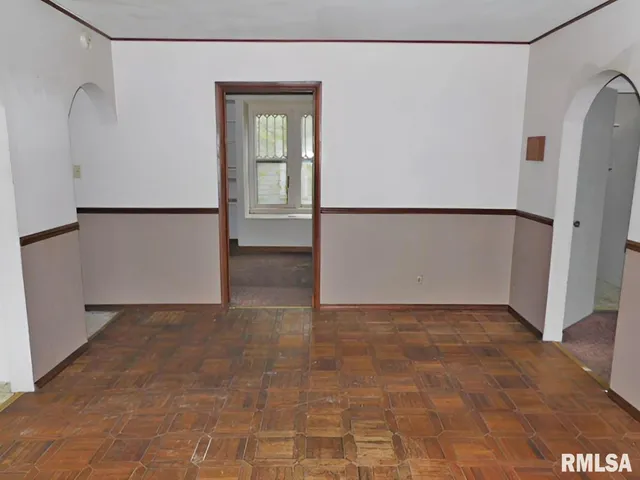 $29,900 | 423 South Lincoln Boulevard, Centralia, IL 62801