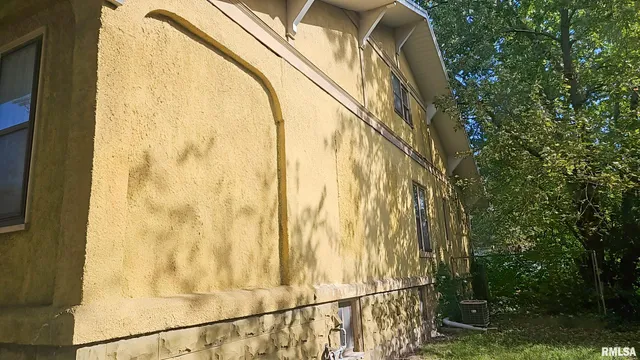 $29,900 | 423 South Lincoln Boulevard, Centralia, IL 62801