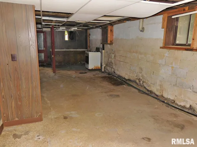 $29,900 | 423 South Lincoln Boulevard, Centralia, IL 62801