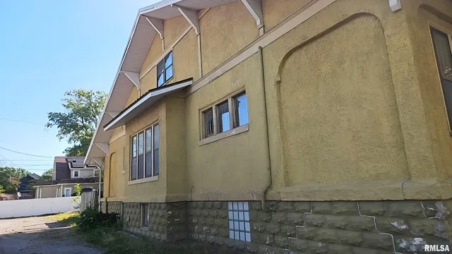 $29,900 | 423 South Lincoln Boulevard, Centralia, IL 62801