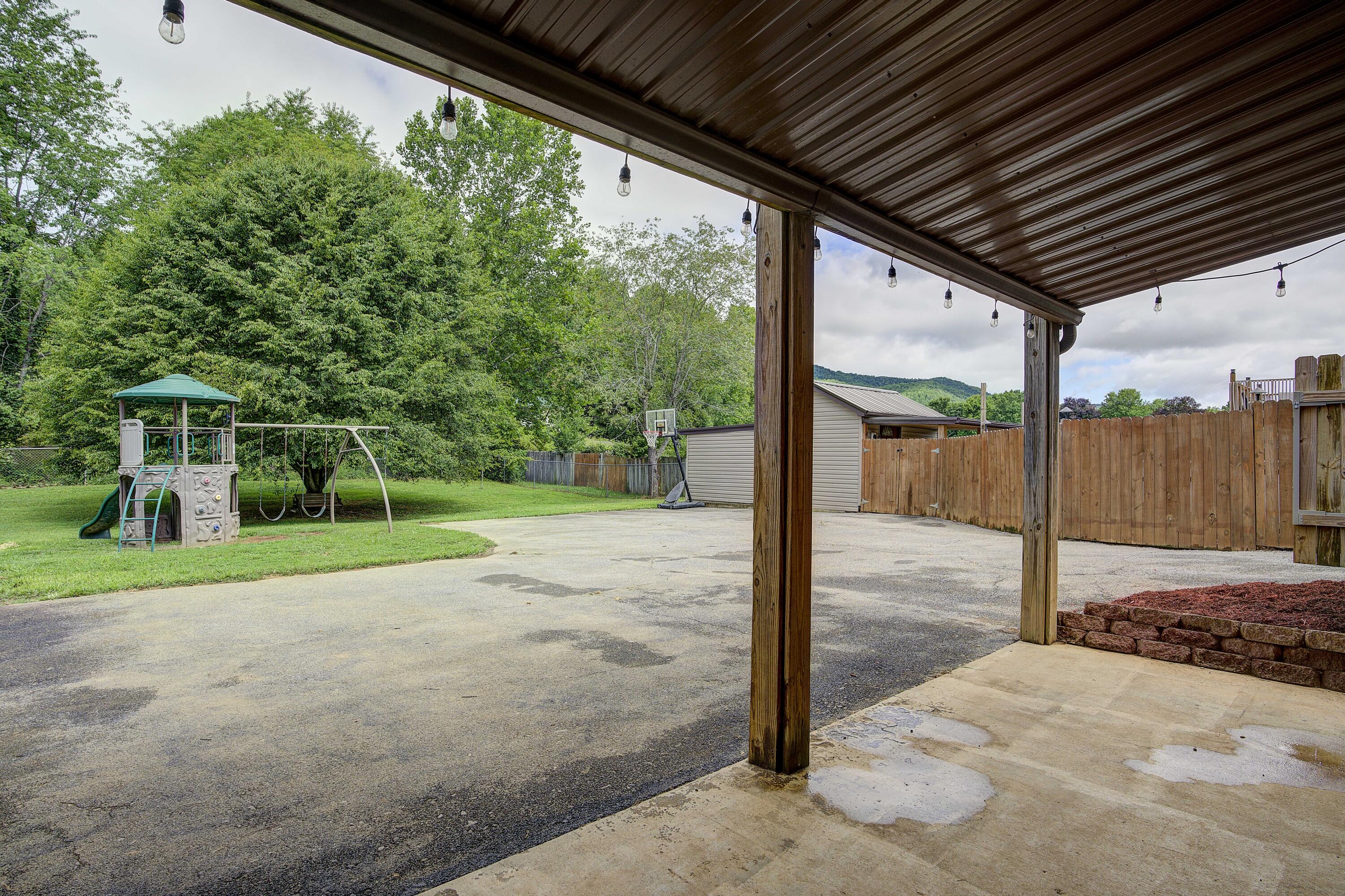1009 Gouge Road Unicoi, TN 37692 - Photo 40 of 65 Lower patio