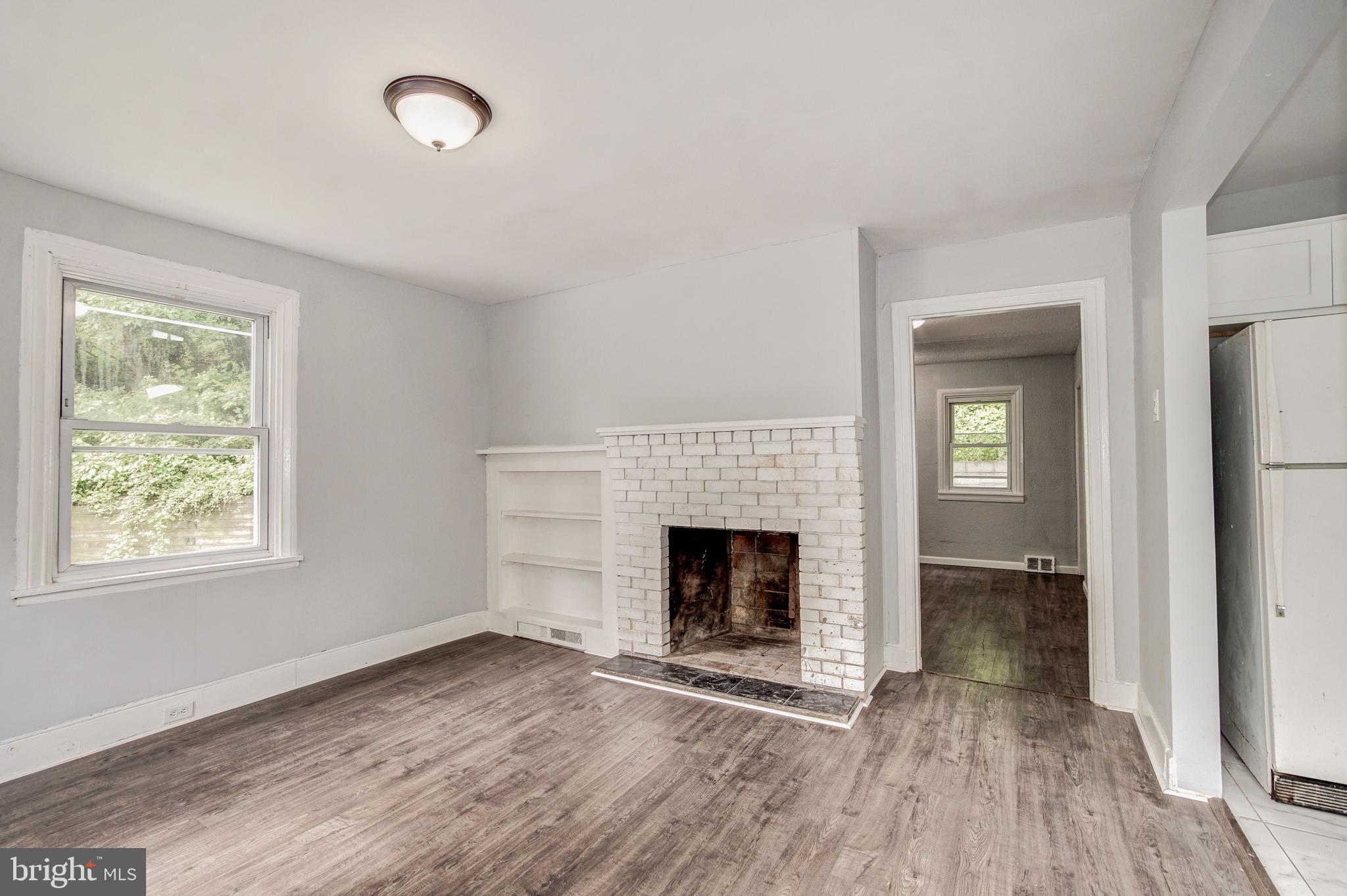 5511 Pennell Road Media, PA 19063 - Photo 6 of 8 Livingroom