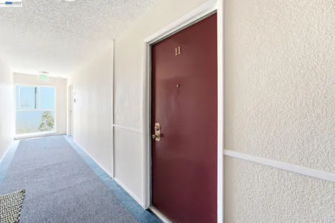 $745,000 | 1075 Shell Boulevard, Unit 11, Foster City, CA 94404
