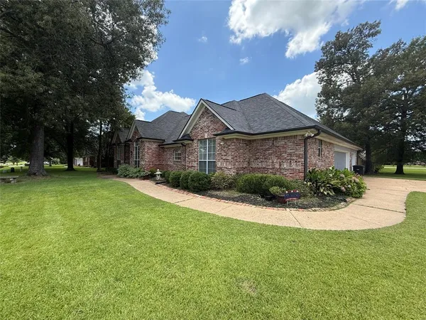 $382,000 | 2100 Forest Hills Boulevard, Haughton, LA 71037
