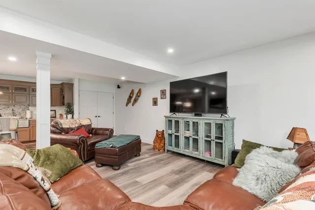 $1,355,000 | 114 Cobb Farm Road, Bartlett, NH 03812