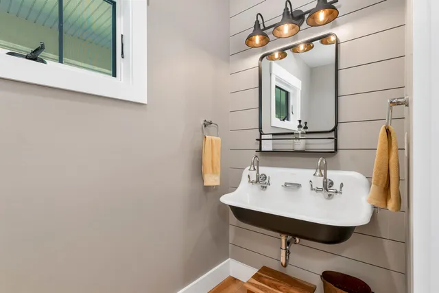 $1,355,000 | 114 Cobb Farm Road, Bartlett, NH 03812