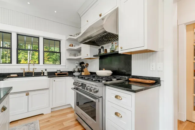 $1,355,000 | 114 Cobb Farm Road, Bartlett, NH 03812