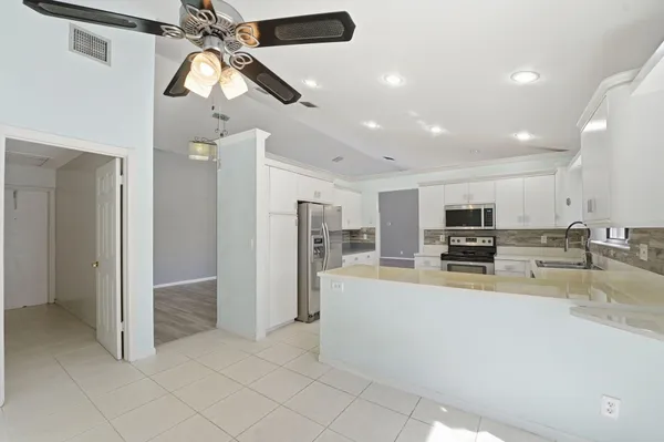 $4,300 | 9284 Laurel Green Drive, Boynton Beach, FL 33437