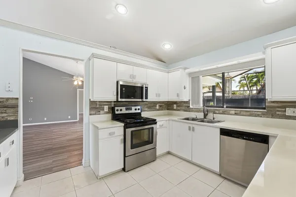 $4,300 | 9284 Laurel Green Drive, Boynton Beach, FL 33437