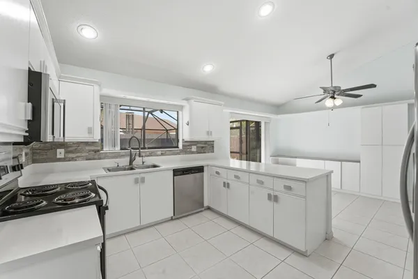 $4,300 | 9284 Laurel Green Drive, Boynton Beach, FL 33437