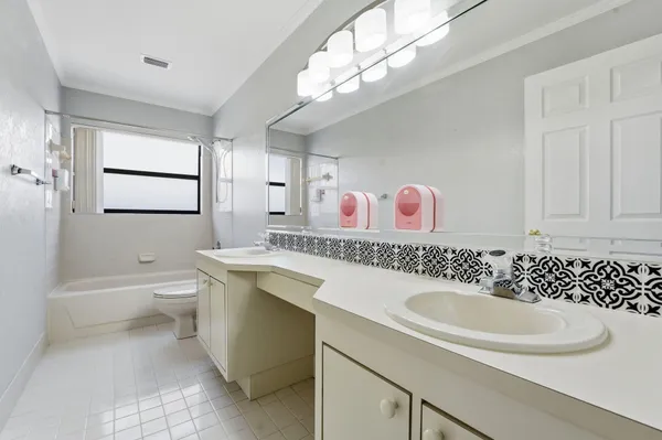 $4,300 | 9284 Laurel Green Drive, Boynton Beach, FL 33437