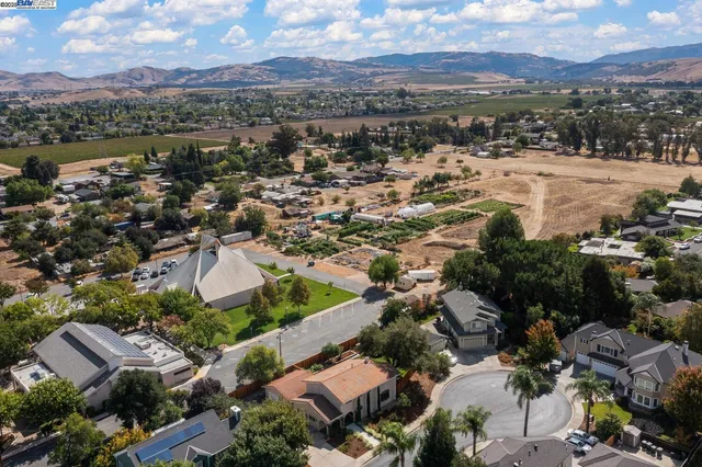 $1,999,700 | 1368 Pegan Common, Livermore, CA 94550