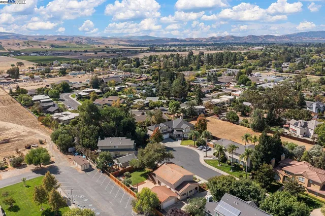 $1,999,700 | 1368 Pegan Common, Livermore, CA 94550