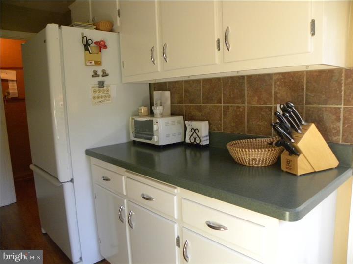 25 Oak Ridge Drive Haddonfield, NJ 08033 - Photo 7 of 23 Kitchen