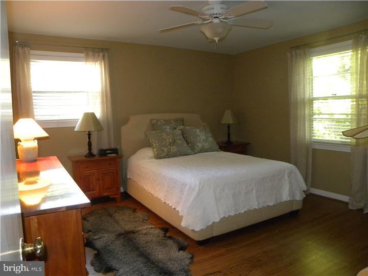 25 Oak Ridge Drive Haddonfield, NJ 08033 - Photo 9 of 23 Bedroom - Main