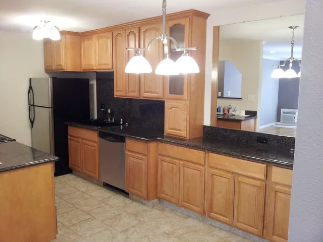 $2,000 | 101 Kinross Drive, Unit 23, Walnut Creek, CA 94598