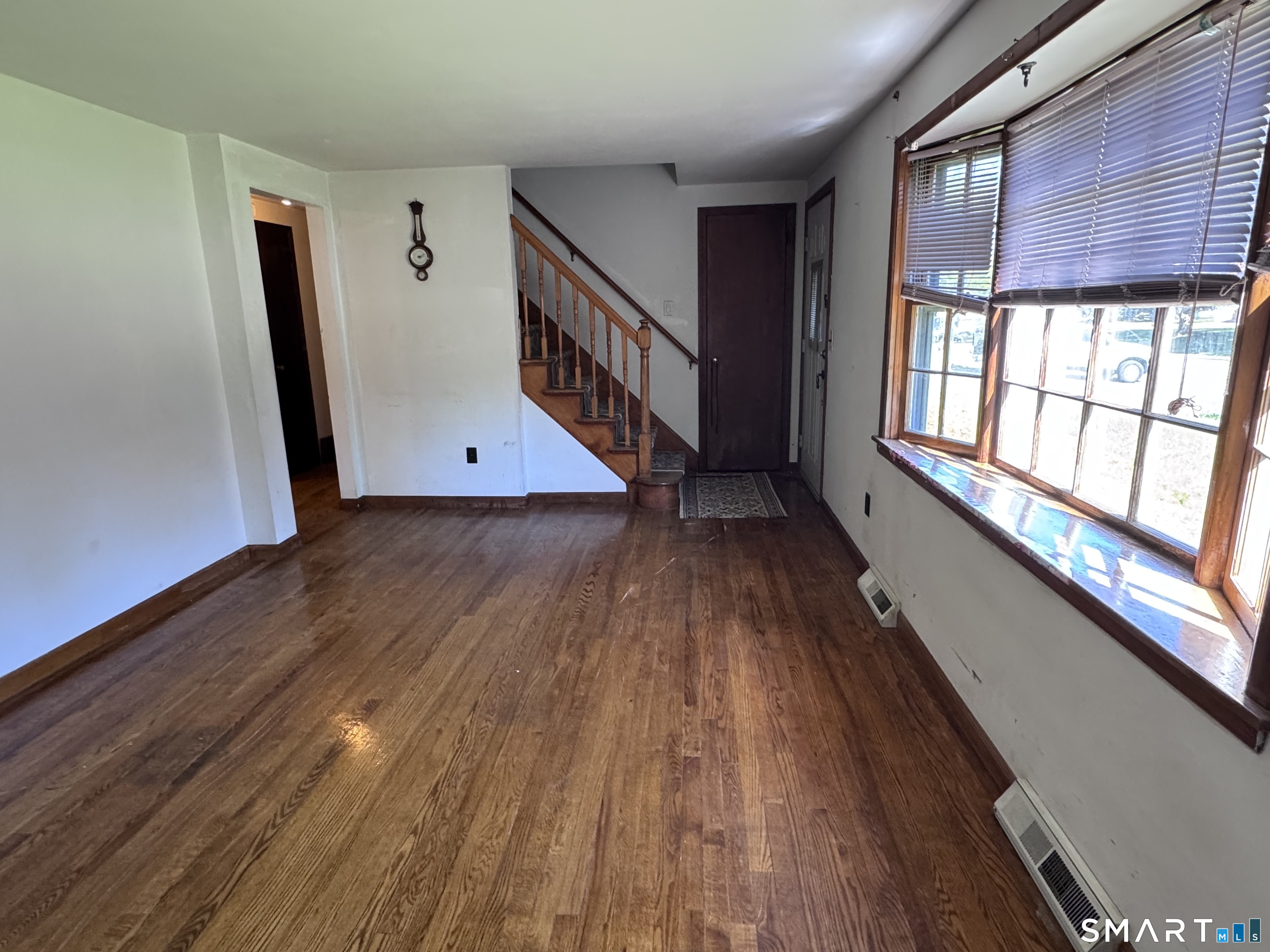 33 Thomas Street Windsor Locks, CT 06096 - Photo 10 of 33
