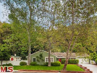 928 Chantilly Road Los Angeles, CA 90077 - Photo 1 of 1