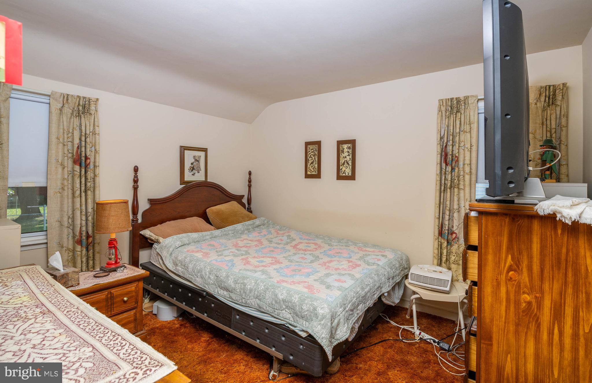 522 Harding Avenue Reading, PA 19607 - Photo 16 of 24 Bedroom 2