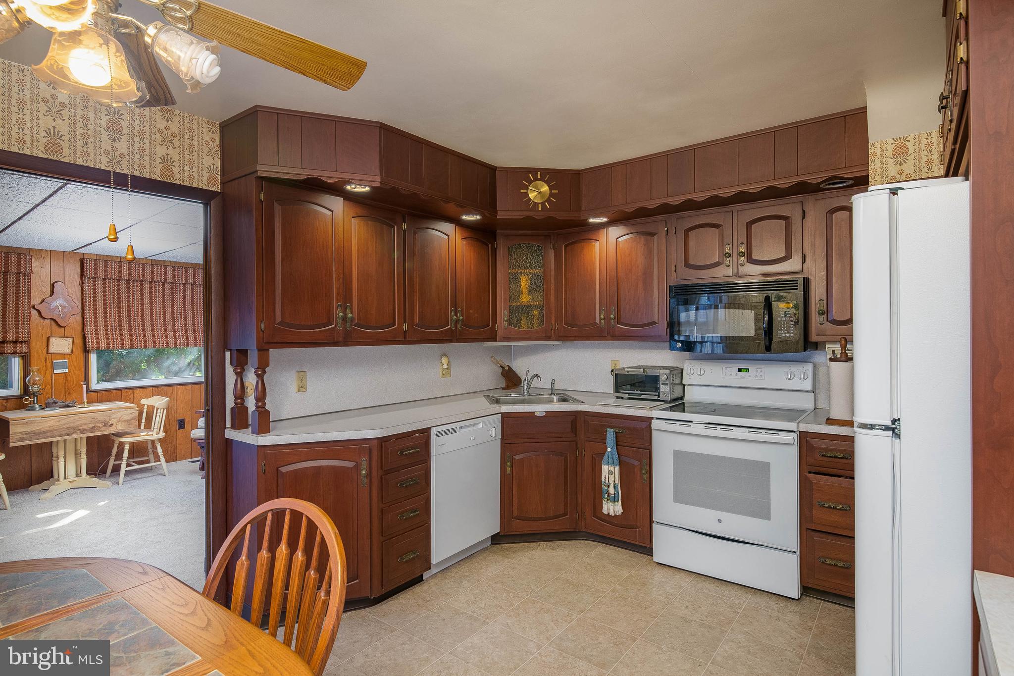 522 Harding Avenue Reading, PA 19607 - Photo 5 of 24 Kitchen