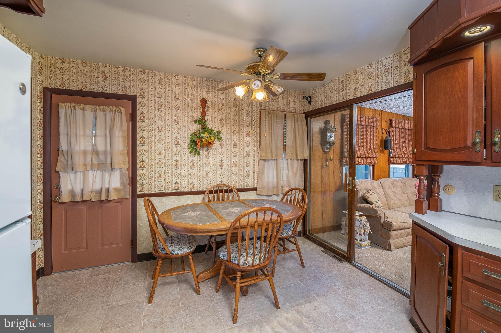 522 Harding Avenue Reading, PA 19607 - Photo 8 of 24 Eat-in Dining