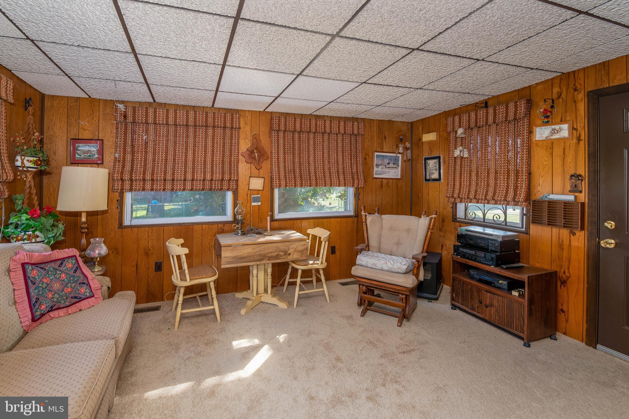 522 Harding Avenue Reading, PA 19607 - Photo 9 of 24 Family Room