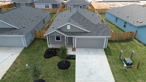 $1,600 | 15696 Plum Brk Drive, Conroe, TX 77303