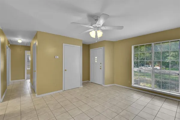 $1,850 | 1902 Fair Oaks Drive, Austin, TX 78745