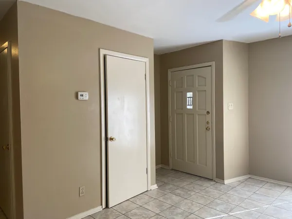 $1,850 | 1902 Fair Oaks Drive, Austin, TX 78745