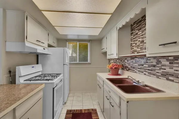 $1,850 | 1902 Fair Oaks Drive, Austin, TX 78745