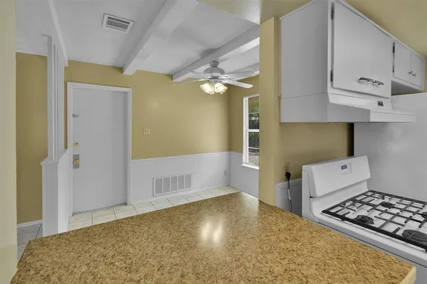 $1,850 | 1902 Fair Oaks Drive, Austin, TX 78745