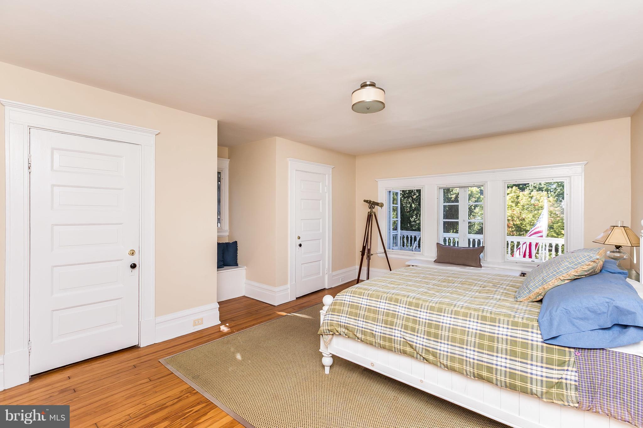 4907 Roland Avenue Baltimore, MD 21210 - Photo 22 of 30 Bright and airy 5th bedroom