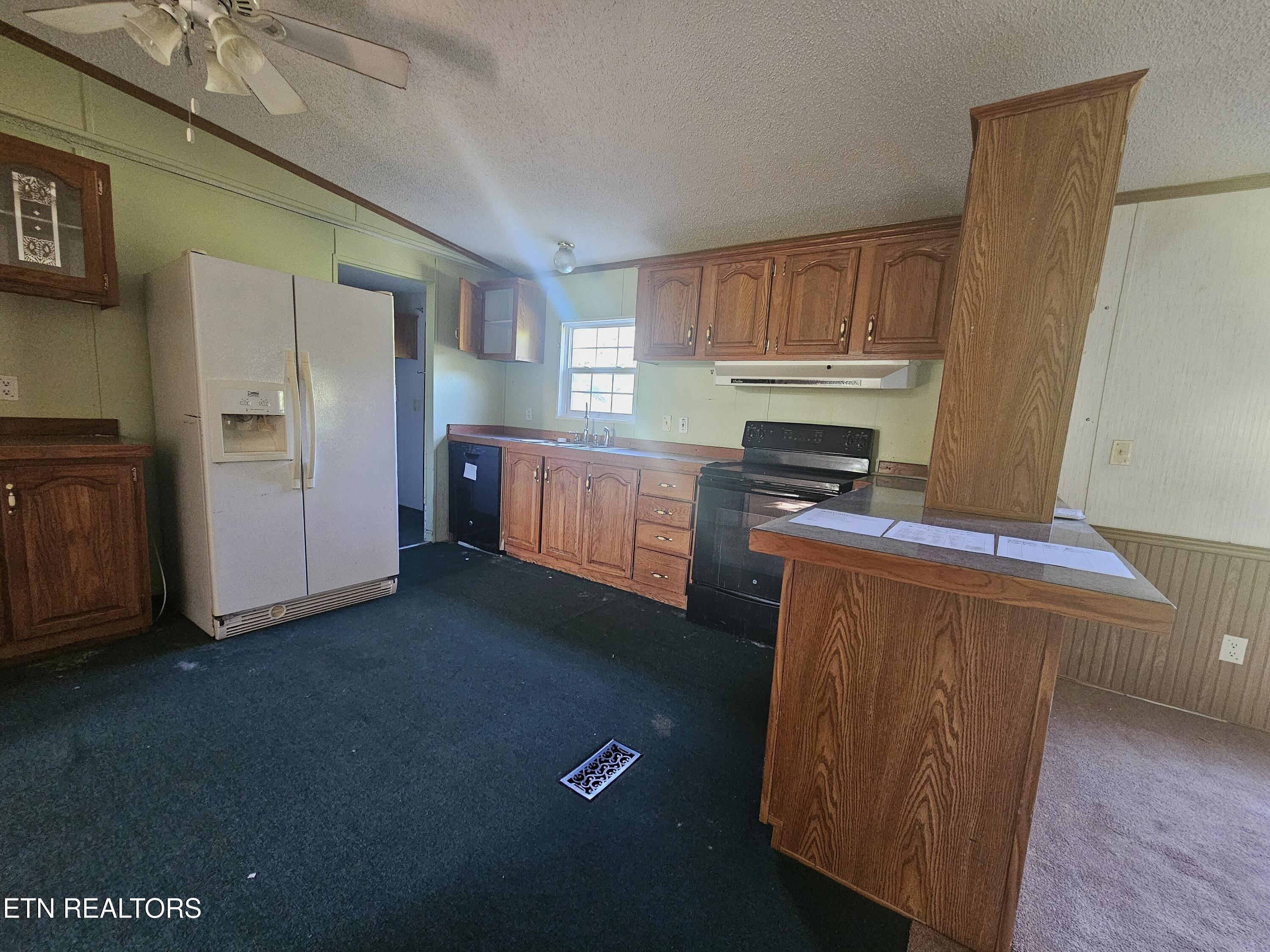 1006 Pleasant Valley Road Chapmansboro, TN 37035 - Photo 6 of 29 20260603_164545