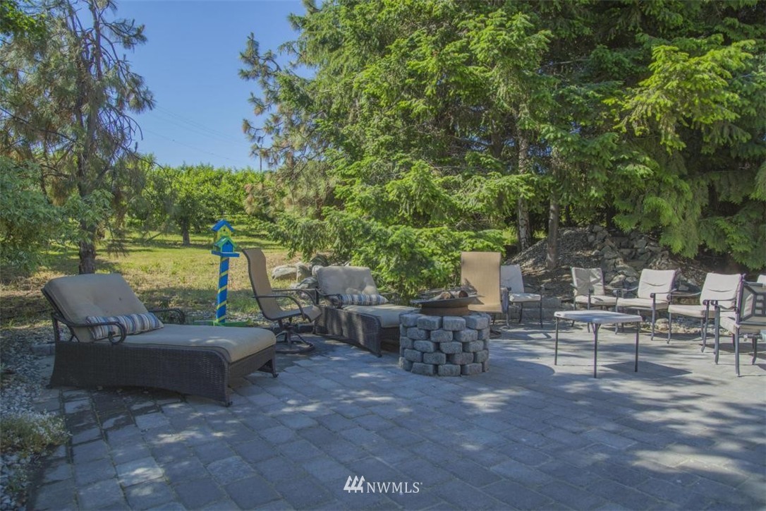 2813 Totem Pole Road Manson, WA 98831 - Photo 4 of 24 Gallery Image 4