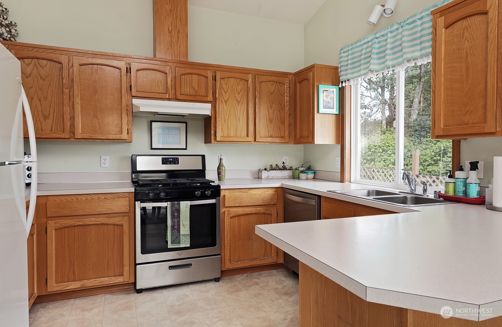 4880 Breezefair Road Freeland, WA 98249 - Photo 30 of 36 Gallery Image 30