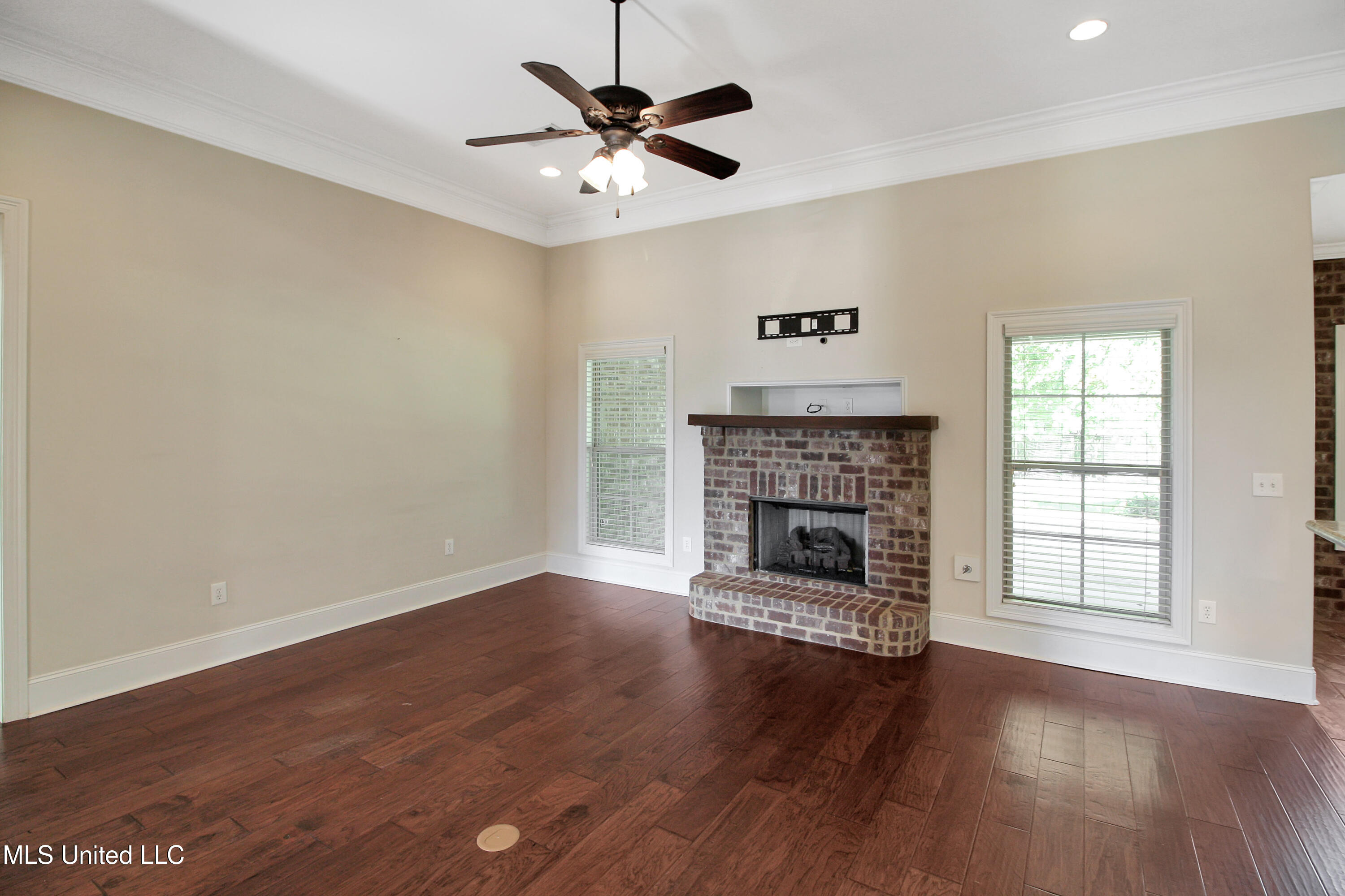 114 Huber Street Madison, MS 39110 - Photo 4 of 24 IMG_7697