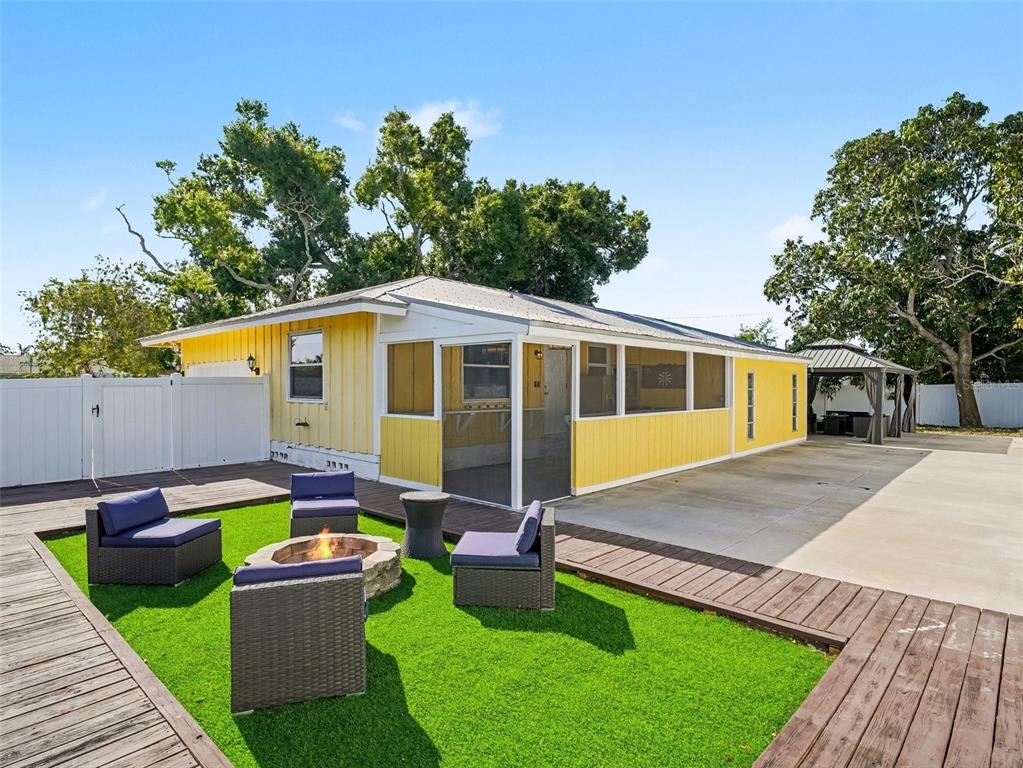704 South Lockwood Ridge Road Sarasota, FL 34237 - Photo 35 of 55 Gallery Image 35